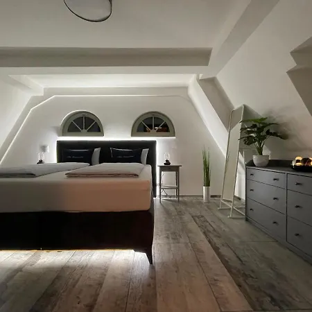 Alter Kornspeicher *